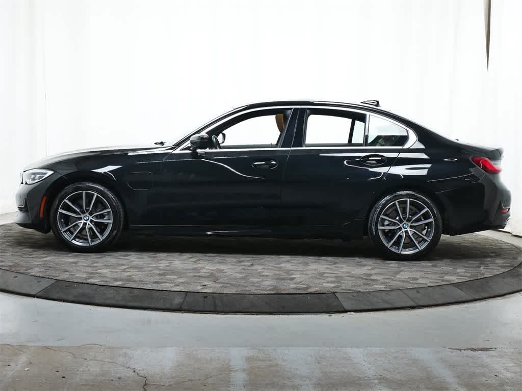 Thumbnail: 2021 BMW 3 Series - 2