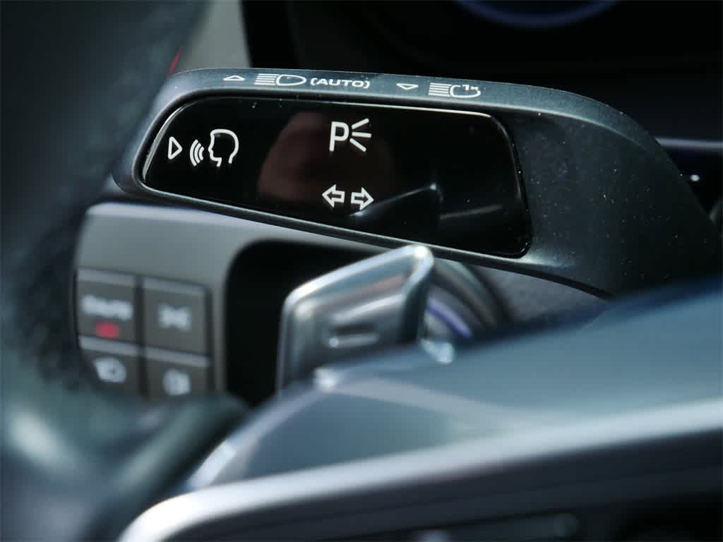 Thumbnail: 2023 Porsche Cayenne - 21