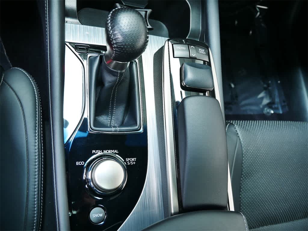 Thumbnail: 2013 Lexus GS - 25