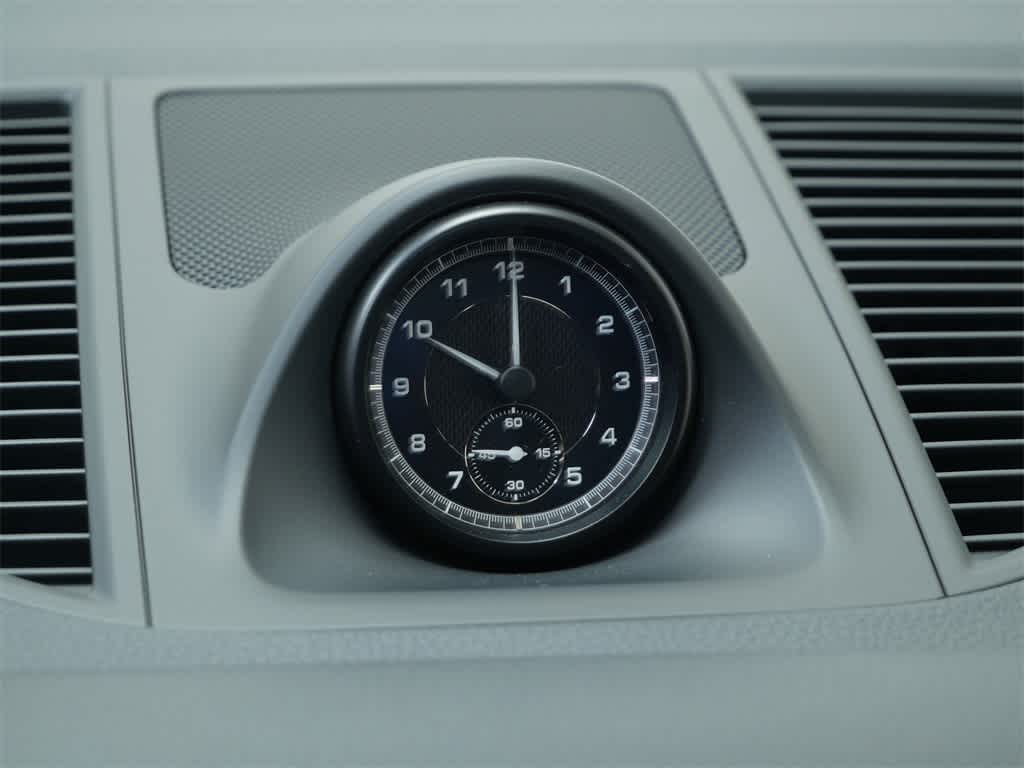 Thumbnail: 2025 Porsche Macan - 24