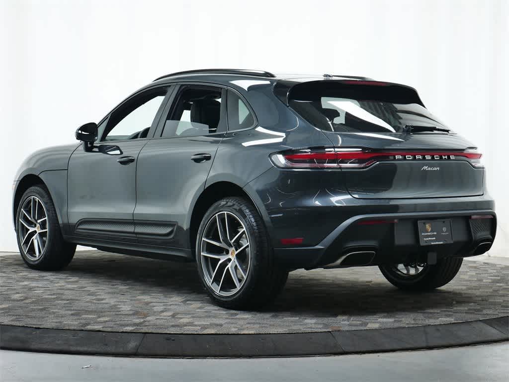 Thumbnail: 2025 Porsche Macan - 3