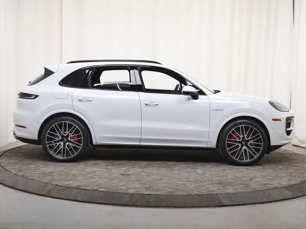 Thumbnail: 2026 Porsche Cayenne - 8