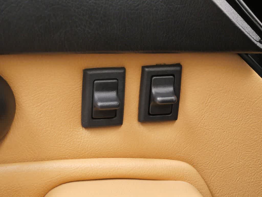 Thumbnail: 1997 Porsche 911 - 16