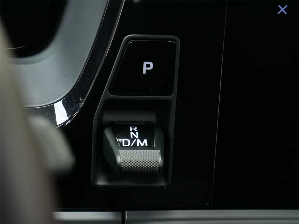 Thumbnail: 2025 Porsche Panamera - 27