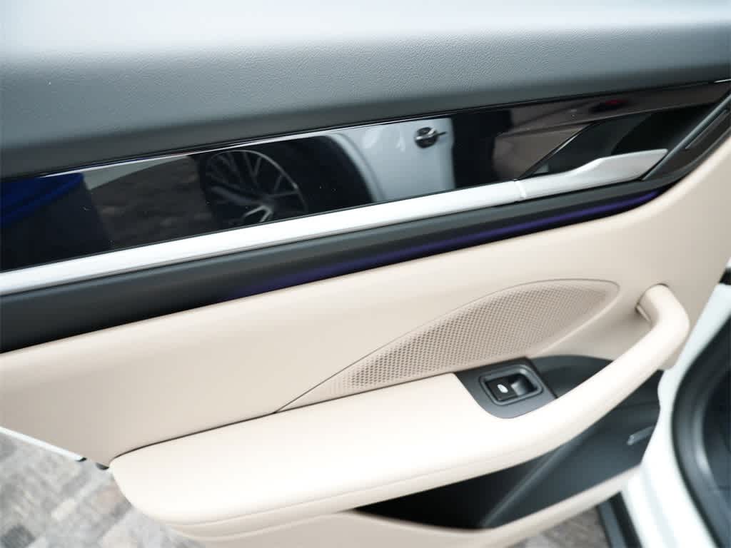 Thumbnail: 2025 Porsche Macan - 15