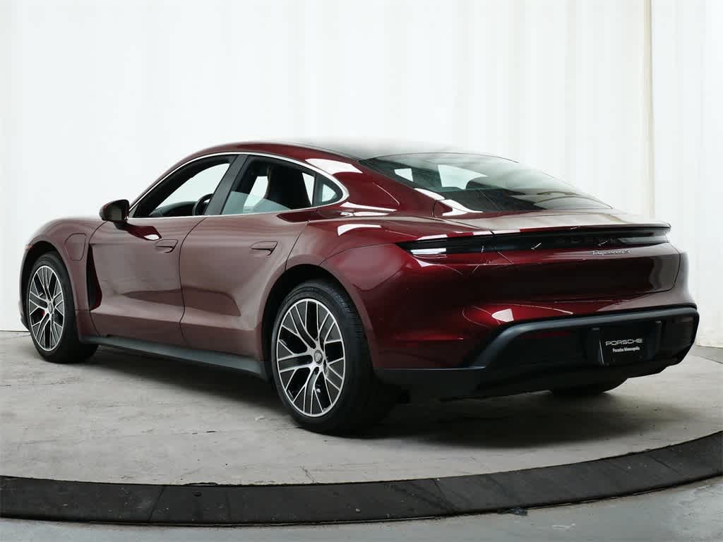 Thumbnail: 2022 Porsche Taycan - 3