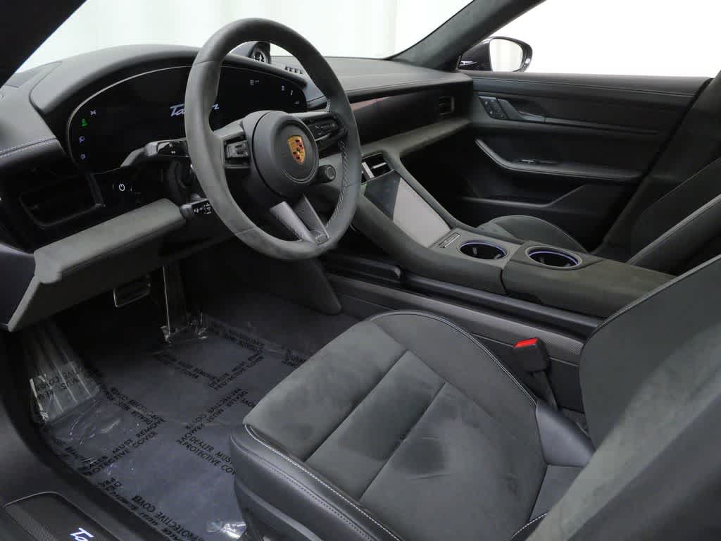 Thumbnail: 2023 Porsche Taycan - 4
