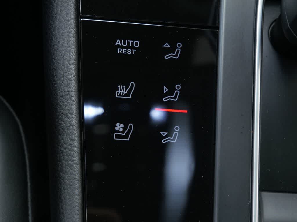 Thumbnail: 2025 Porsche Macan - 26