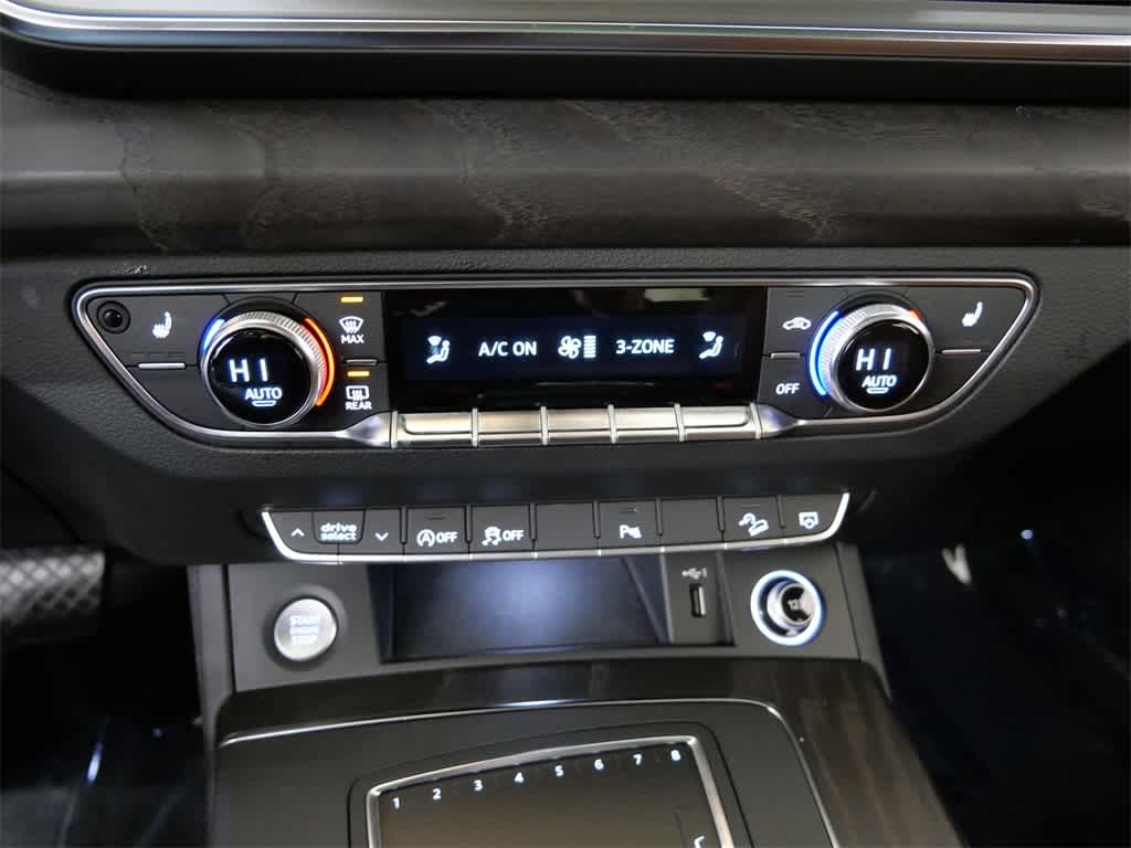 Thumbnail: 2020 Audi Q5 - 25