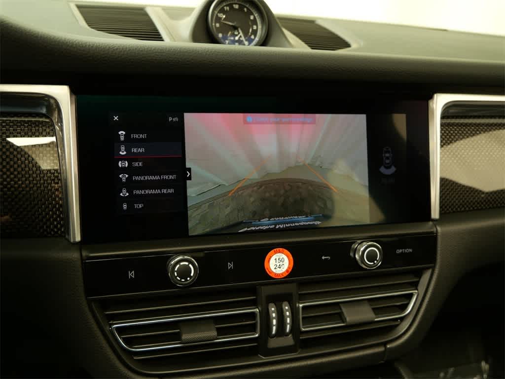 Thumbnail: 2025 Porsche Macan - 29