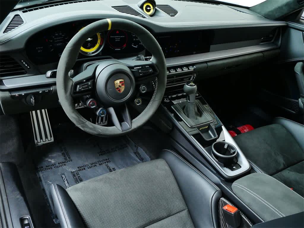 Thumbnail: 2025 Porsche 911 - 16