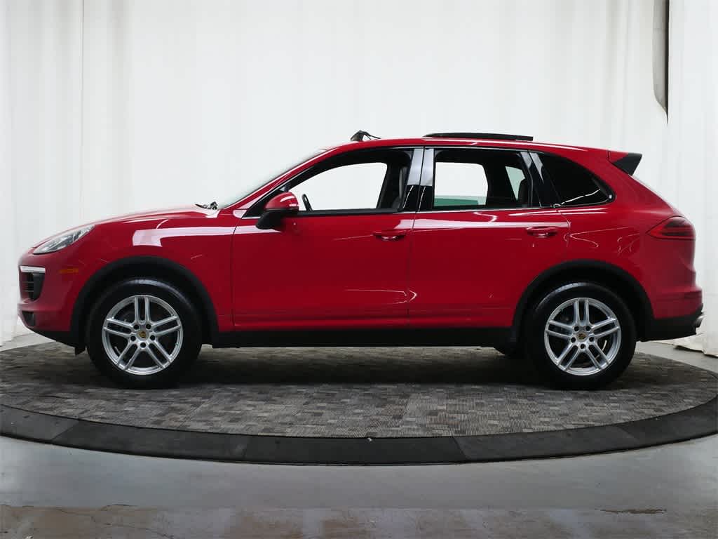 Thumbnail: 2016 Porsche Cayenne - 2
