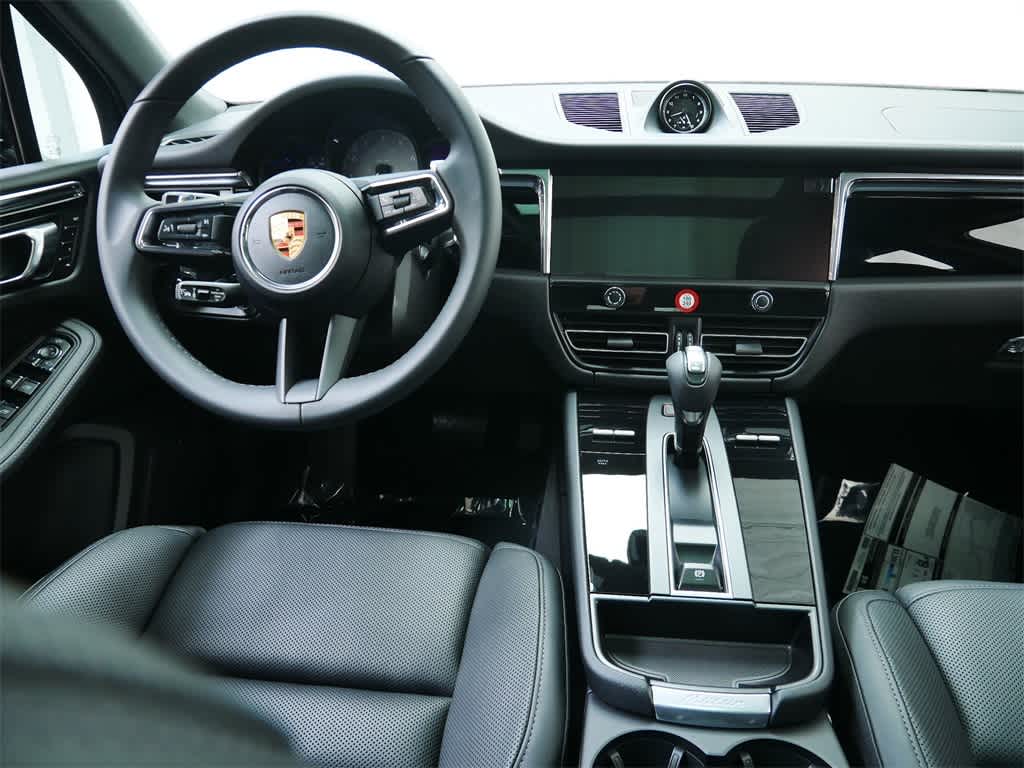 Thumbnail: 2026 Porsche Macan - 16