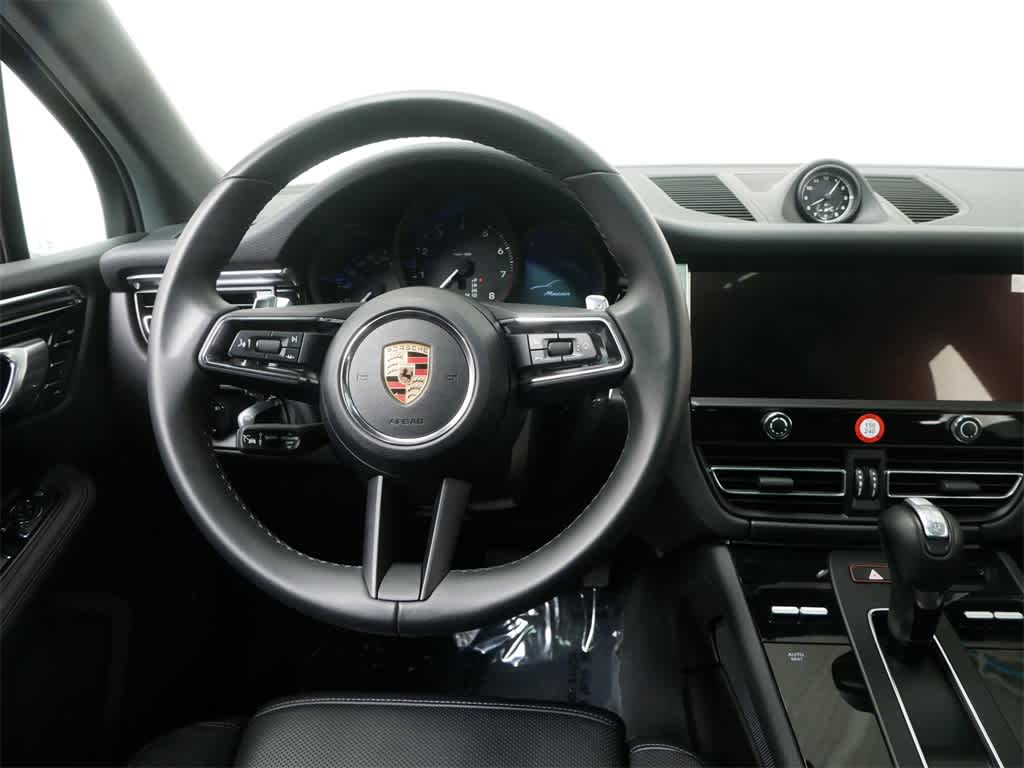 2024 Porsche Macan Base 15