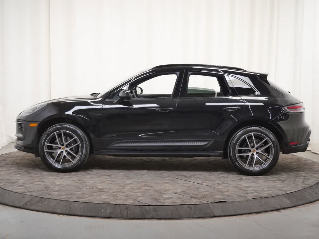 Thumbnail: 2026 Porsche Macan - 2