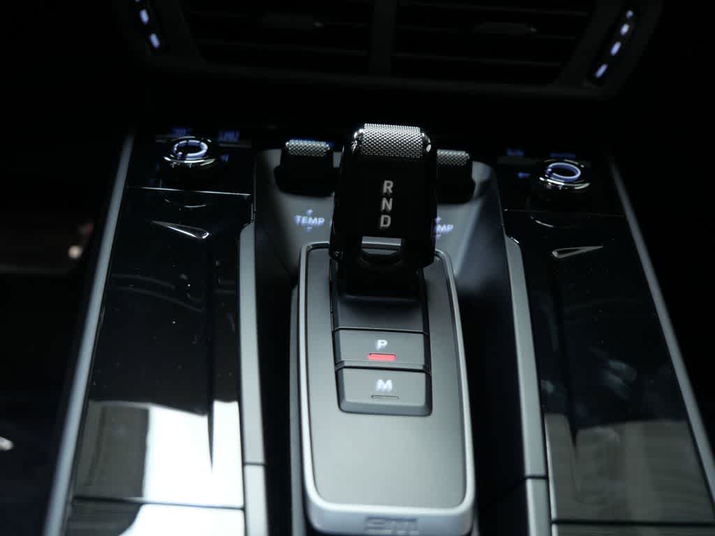 Thumbnail: 2026 Porsche 911 - 21