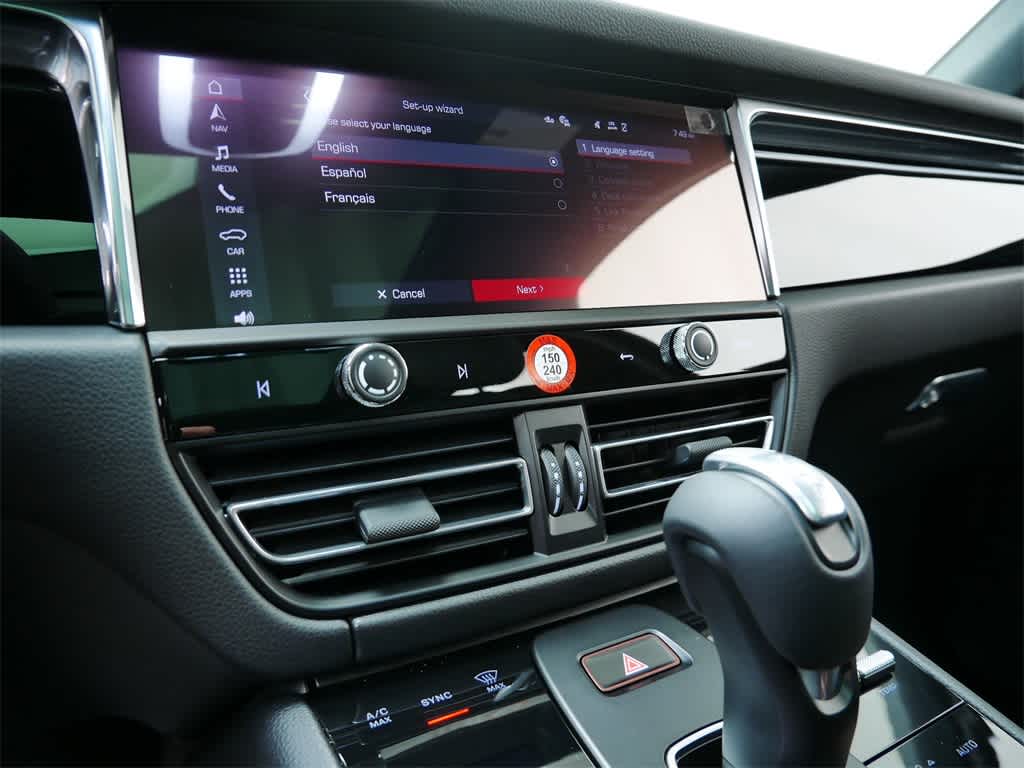 Thumbnail: 2026 Porsche Macan - 27