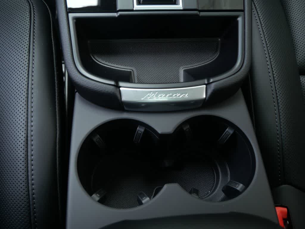 Thumbnail: 2026 Porsche Macan - 19