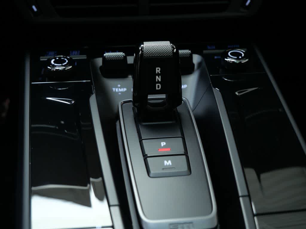 Thumbnail: 2026 Porsche 911 - 25