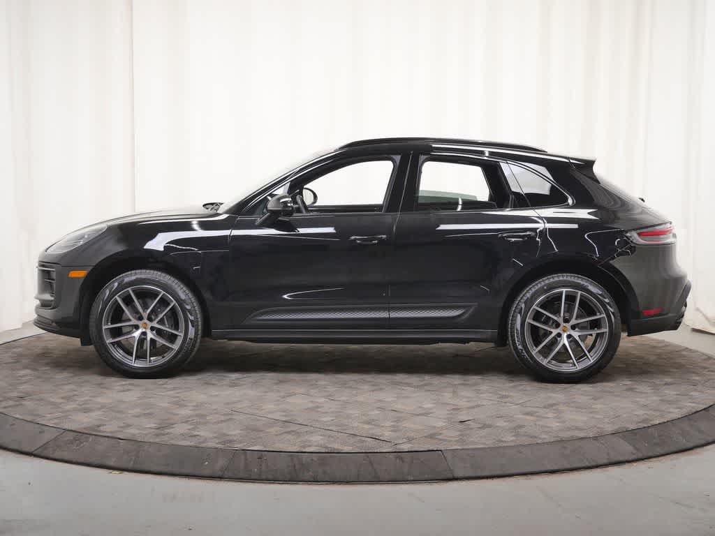 Thumbnail: 2026 Porsche Macan - 2