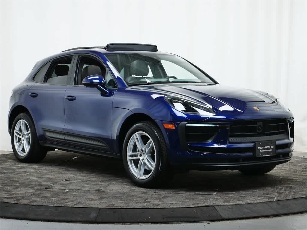 Thumbnail: 2024 Porsche Macan - 8