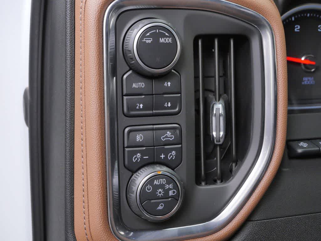 Thumbnail: 2020 Chevrolet Silverado 3500 - 18