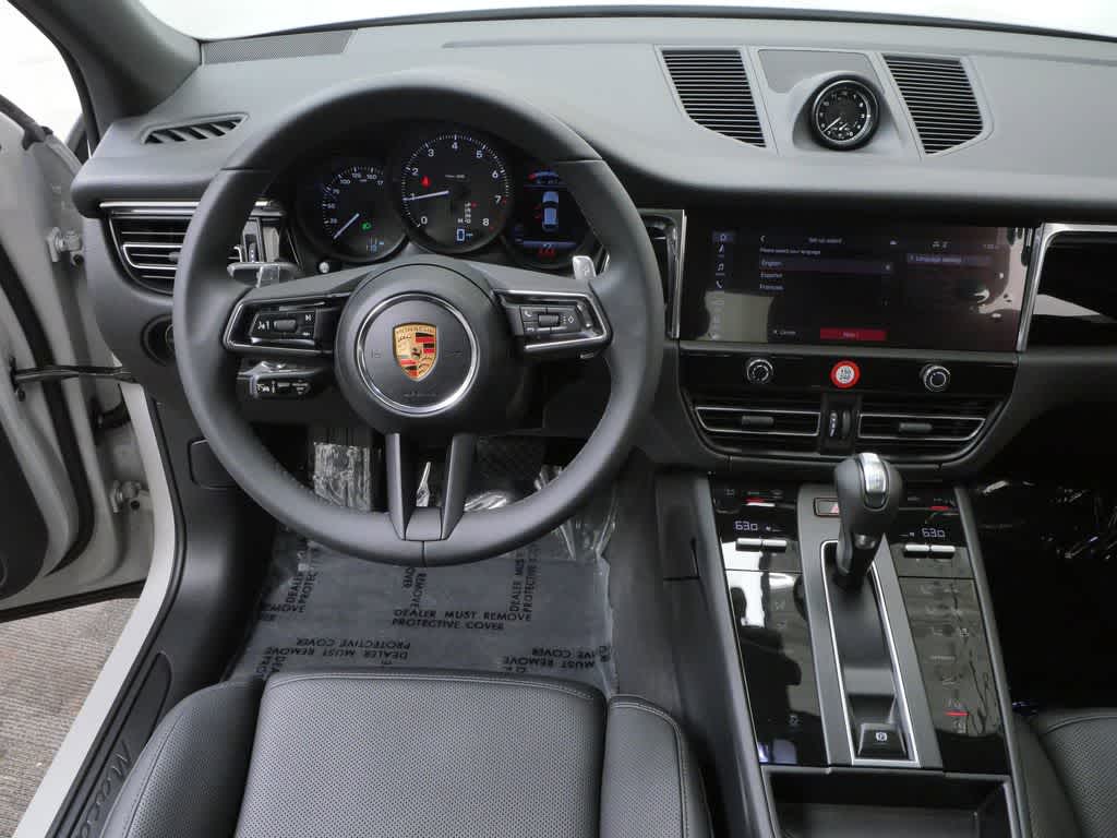 Thumbnail: 2026 Porsche Macan - 16