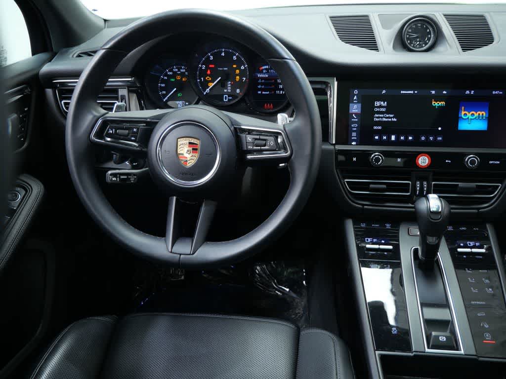 Thumbnail: 2025 Porsche Macan - 15