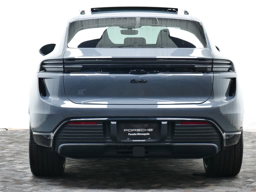 Thumbnail: 2025 Porsche Macan - 6