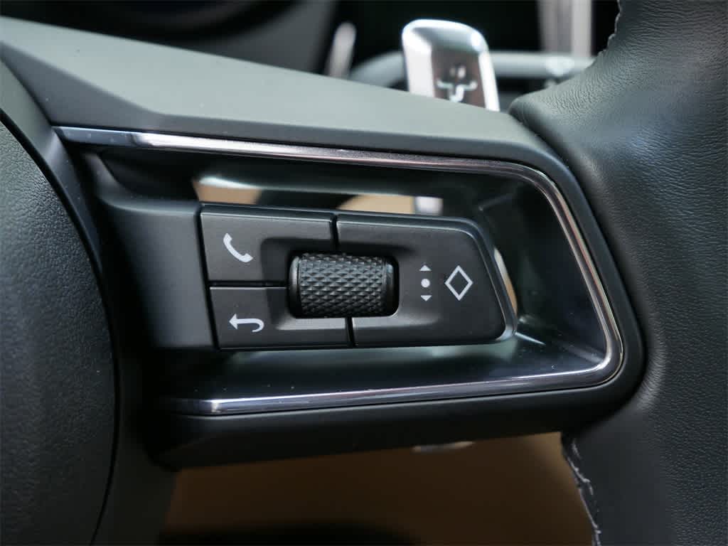 Thumbnail: 2025 Porsche Macan - 20