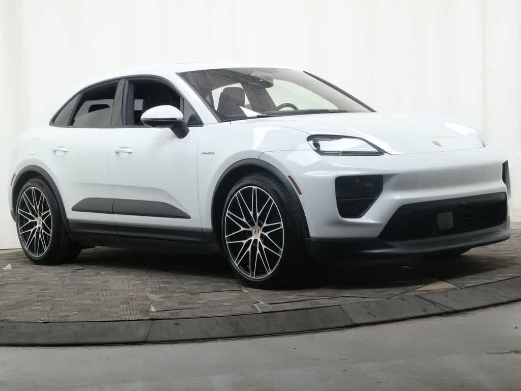 Thumbnail: 2024 Porsche Macan - 9