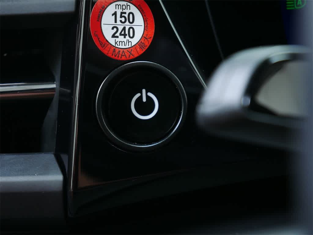 Thumbnail: 2025 Porsche Macan - 20