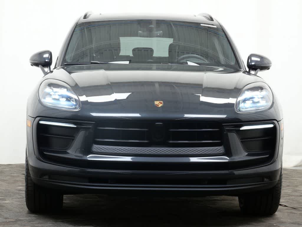 Thumbnail: 2024 Porsche Macan - 10