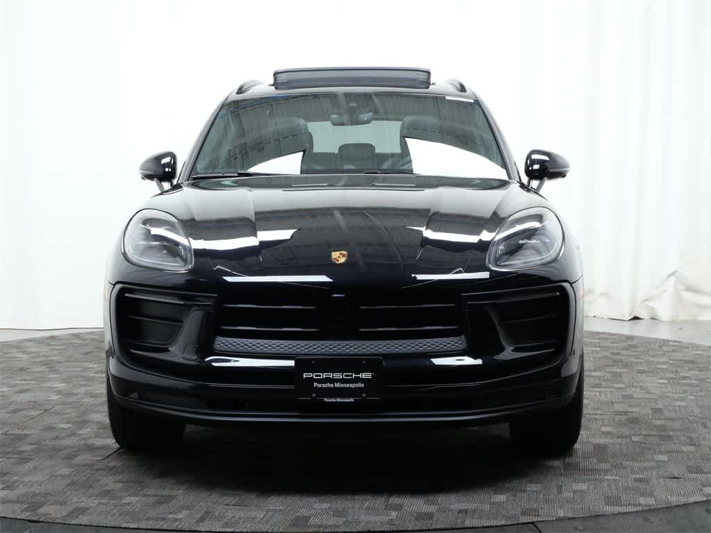 Thumbnail: 2025 Porsche Macan - 10