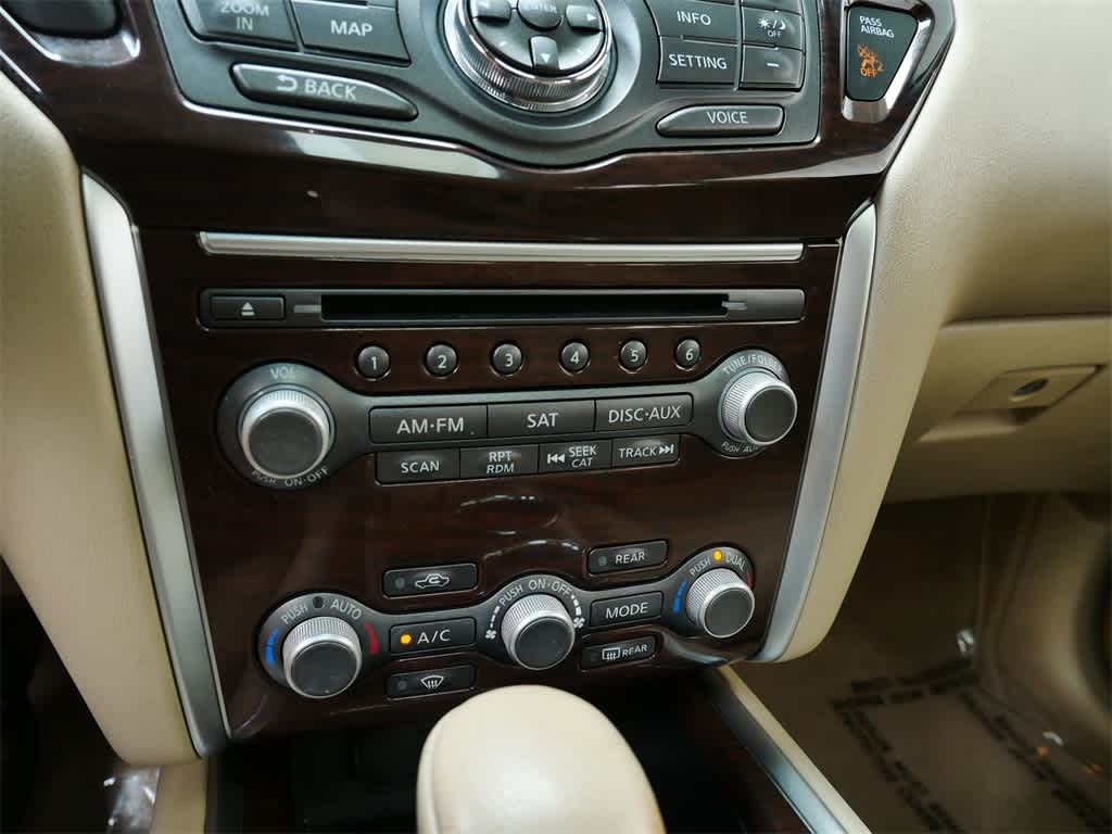 Thumbnail: 2015 Nissan Pathfinder - 25