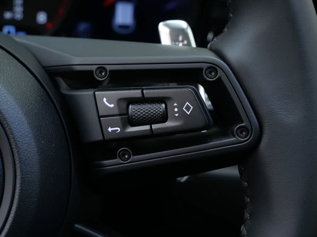 Thumbnail: 2026 Porsche Macan - 27