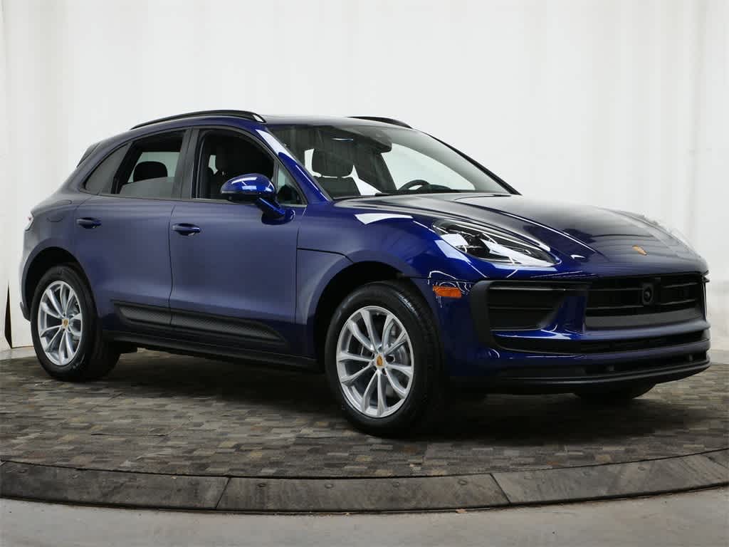 Thumbnail: 2026 Porsche Macan - 9