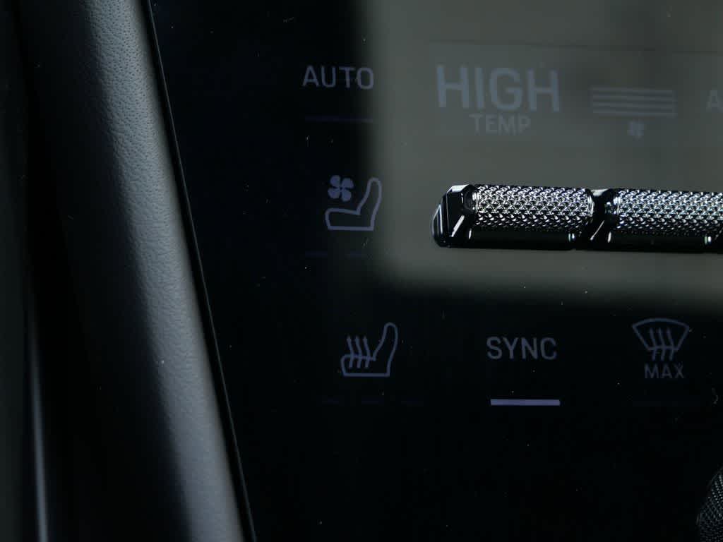 Thumbnail: 2026 Porsche Cayenne - 32