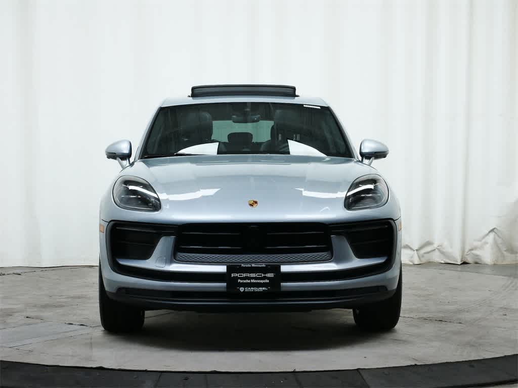 2025 Porsche Macan  10