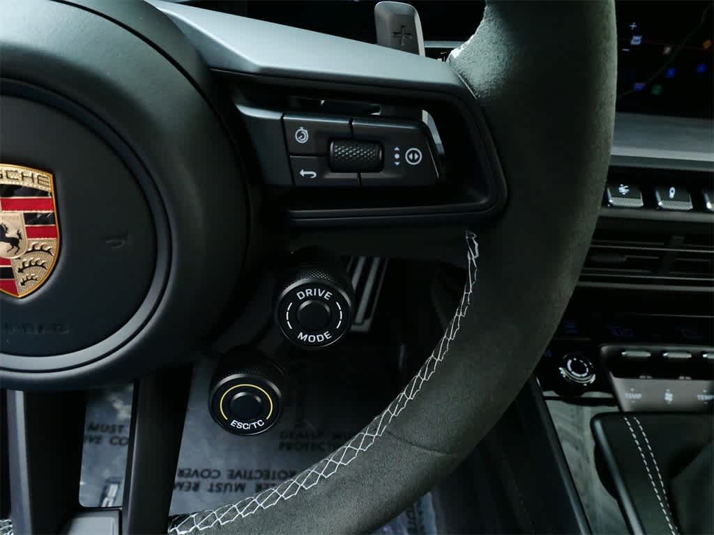 Thumbnail: 2025 Porsche 911 - 19