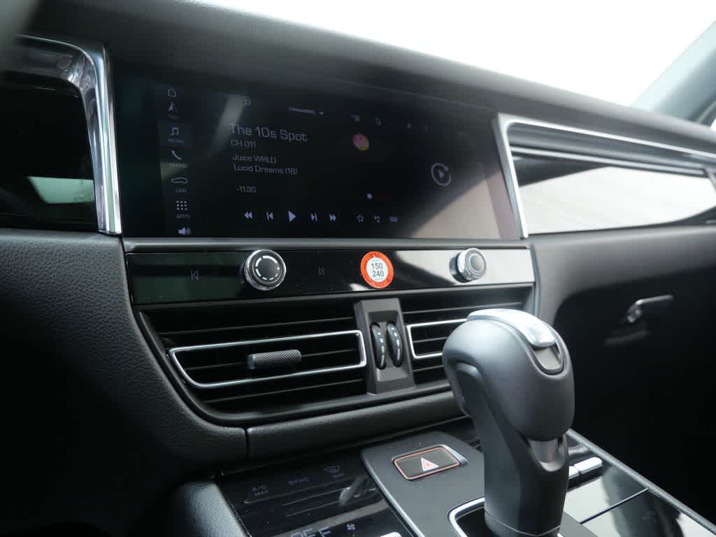 Thumbnail: 2026 Porsche Macan - 21