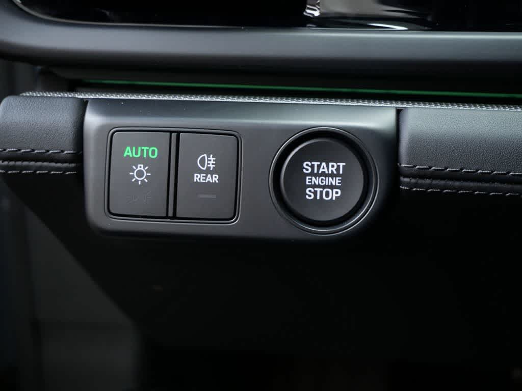 Thumbnail: 2025 Porsche Panamera - 18