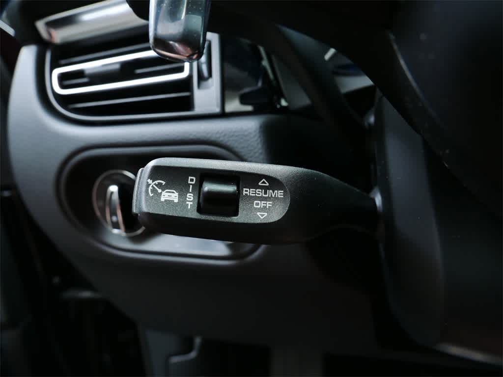 2024 Porsche Macan  18