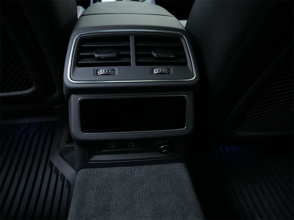 Thumbnail: 2026 Audi RS 6 - 15