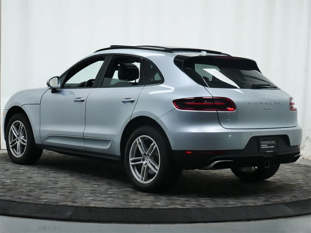 Thumbnail: 2018 Porsche Macan - 3