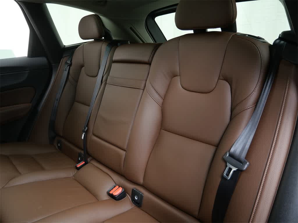 Thumbnail: 2018 Volvo XC60 - 14