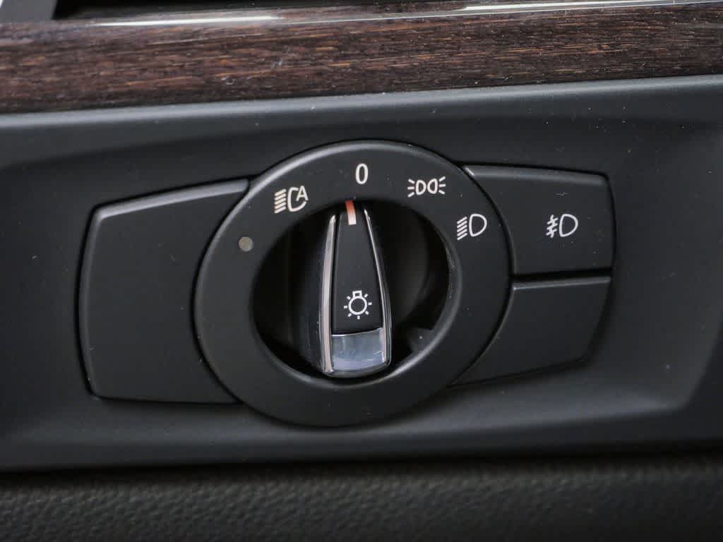 Thumbnail: 2013 BMW 3 Series - 18