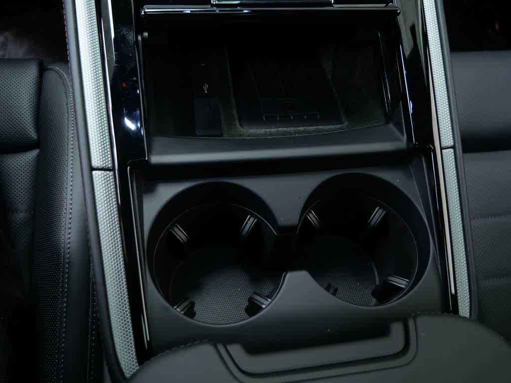 Thumbnail: 2025 Porsche Panamera - 26