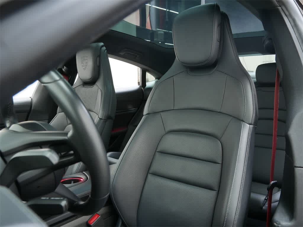 Thumbnail: 2020 Porsche Taycan - 5