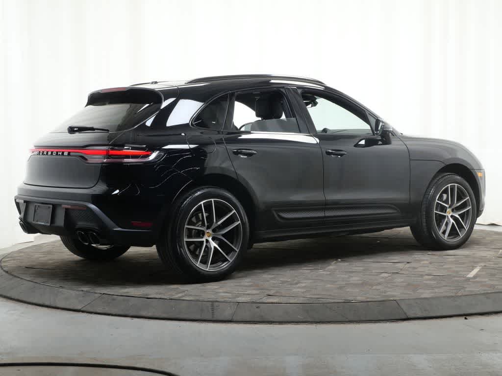 Thumbnail: 2025 Porsche Macan - 7